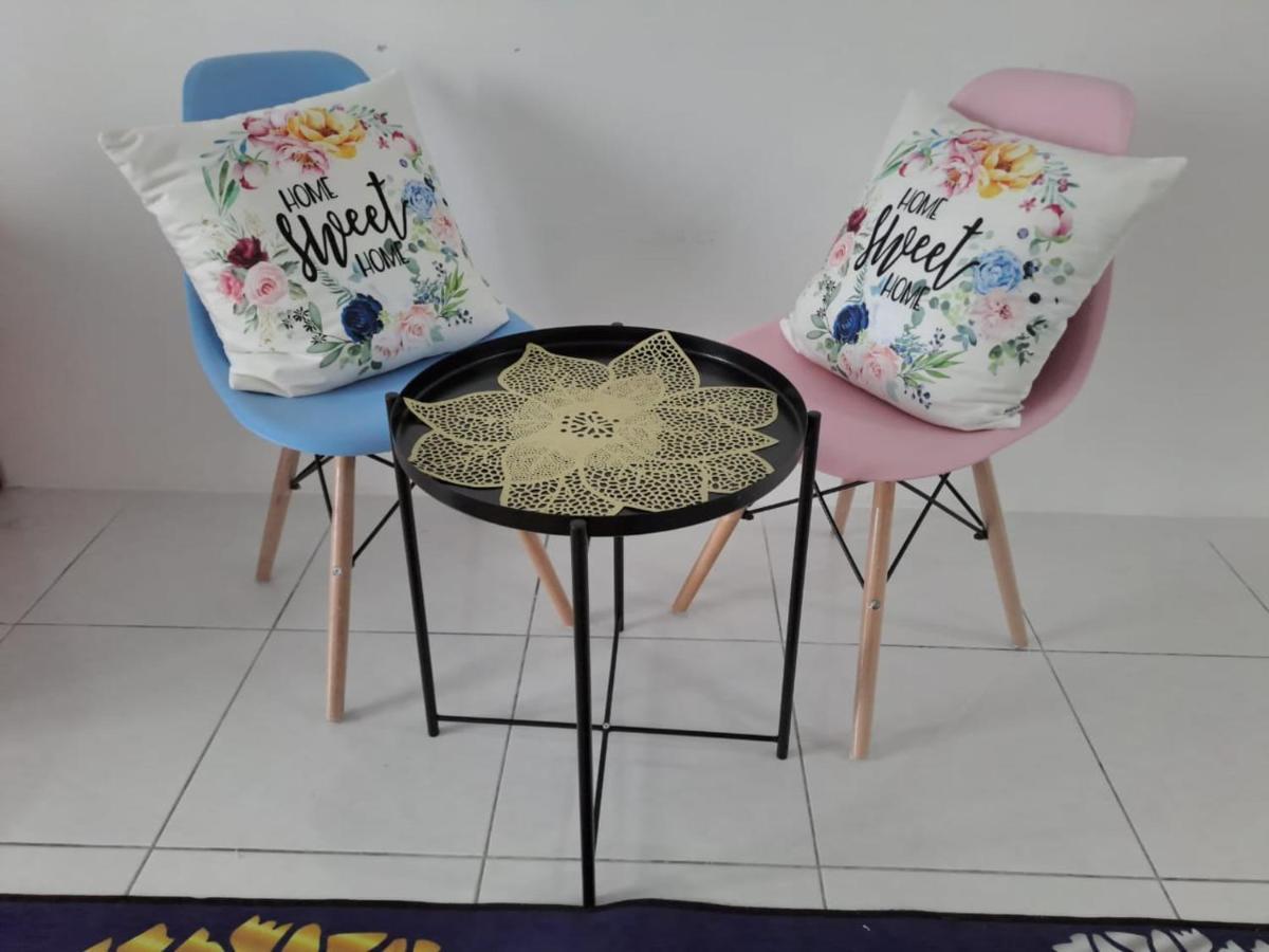 Impiana Homestay Near Putrajaya, Cyberjaya, Musliem Only,Wifi,Netflix Kampung Dengkil Exterior foto