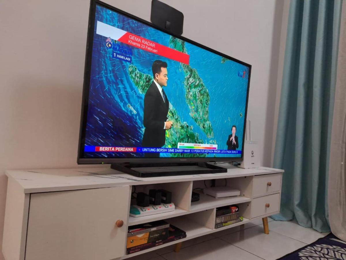 Impiana Homestay Near Putrajaya, Cyberjaya, Musliem Only,Wifi,Netflix Kampung Dengkil Exterior foto